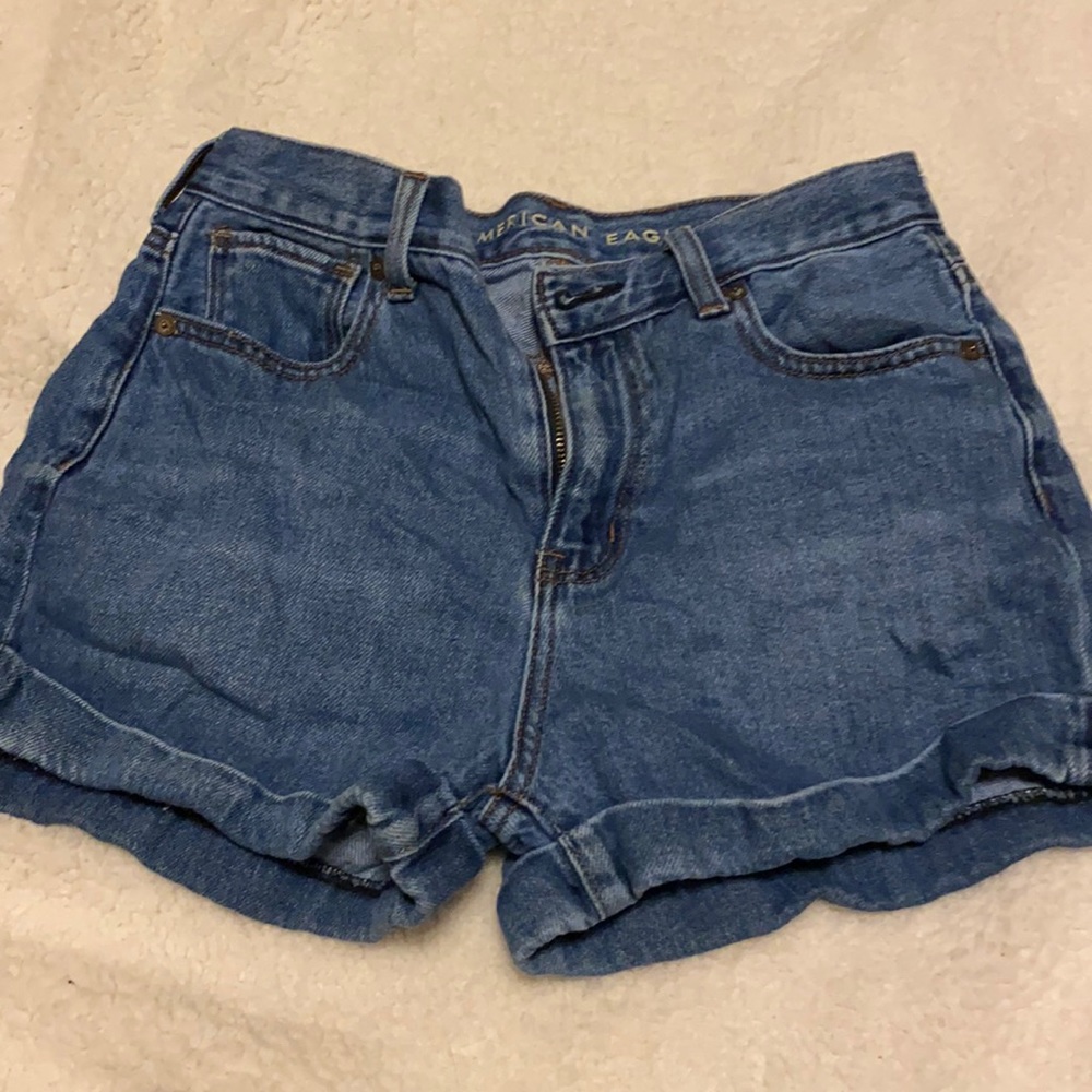 American eagle mom Jean shorts
